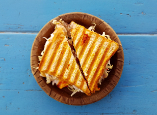 Sandwich with meat and vegetables